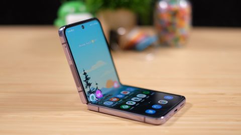 Galaxy Z Flip 4 Review: Pure Fun, but More of the Same - CNET